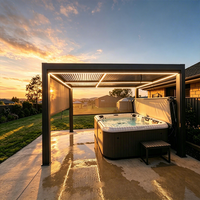 Pergola bioclimatique en aluminium fixée au mur, toit à lames orientables, structure intégrée, éclairage LED