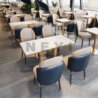 Ensemble de canapés de luxe table en bois de patio de café commercial ensemble de mobilier d'extérieur chaises de jardin en rotin chaises en osier meubles nordiques