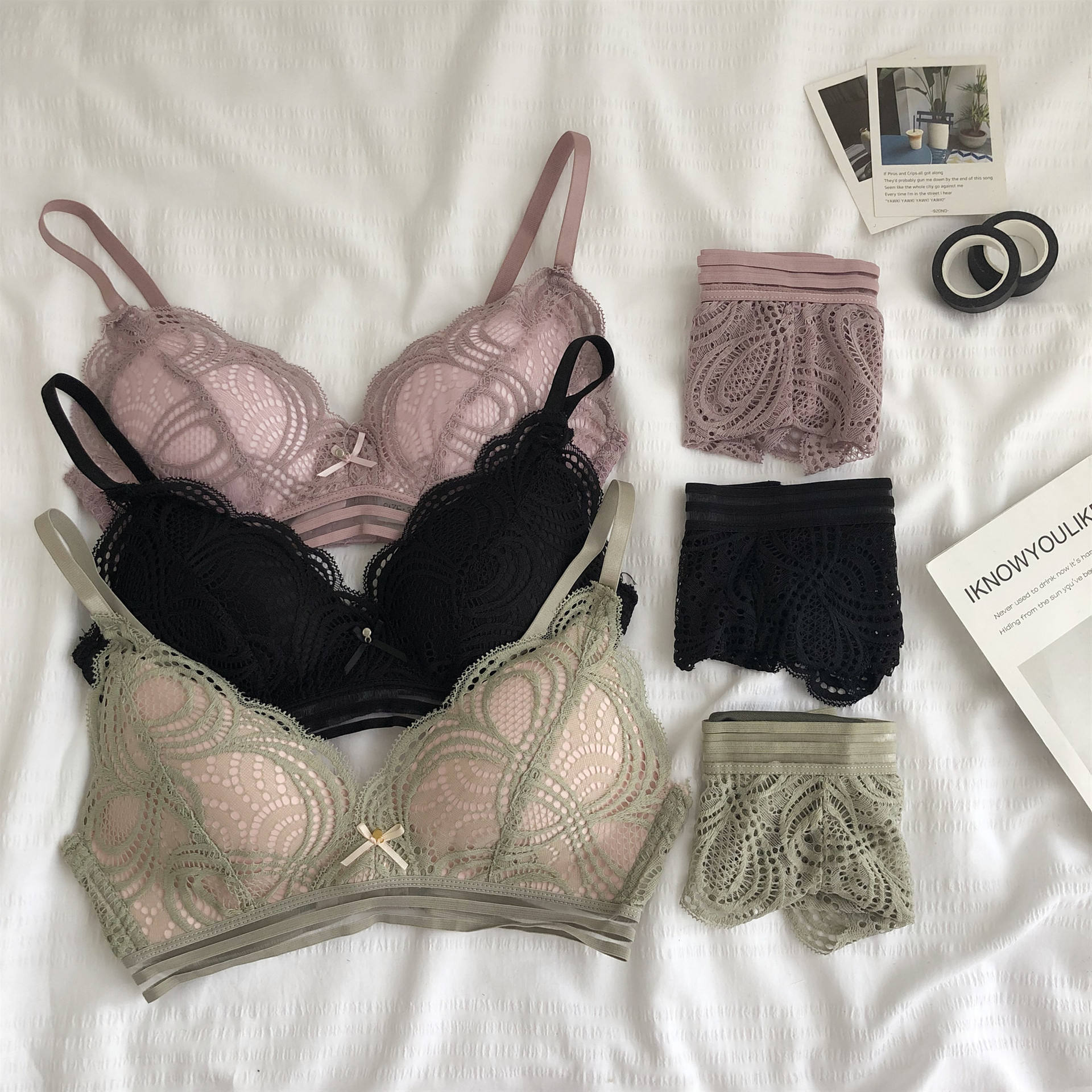 Wholesale Sexy Wire Free Thin Underwear Comfortable Push-up French Lace Ladies Panties and Bra Sets