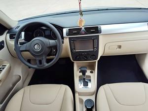 <span class=keywords><strong>Volkswagen</strong></span> <span class=keywords><strong>Bora</strong></span> 2012, 1.6L, Tracción Delantera, Sedán, Auto Usado, 4 Puertas, 5 Asientos, Volante a la Izquierda, Autos de <span class=keywords><strong>Segunda</strong></span> <span class=keywords><strong>Mano</strong></span> - Product Image 5