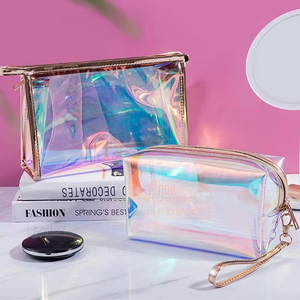 Bolsa de Cosméticos de Viaje Transparente de TPU de Alta Calidad para <span class=keywords><strong>Mujer</strong></span>, con Cierre de Cremallera, Moderna, Resistente al Agua, para Artículos de Tocador, con Diseño Láser - Product Image 5