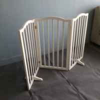 Barrière autoportante pour animaux de compagnie pour escaliers, panneaux de barrière pour animaux de compagnie, barrière intérieure décorative pour animaux de compagnie avec dessus arqué pour petit chien