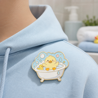 Broche en émail personnalisée en forme de canard mignon avec bulles, style antique et moderne pour les amateurs de bain