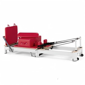 Máquina de Reformer Plegable y Portátil CZFITT con Barra de Pies Ajustable, de Aluminio Blanco, para Uso en Estudio - Product Image 1