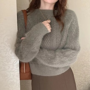 Pull en mohair <span class=keywords><strong>angora</strong></span> pour femmes tricoté à la main Pull d'hiver à col rond avec design torsadé Pull en tricot décontracté Logo personnalisé - Product Image 4