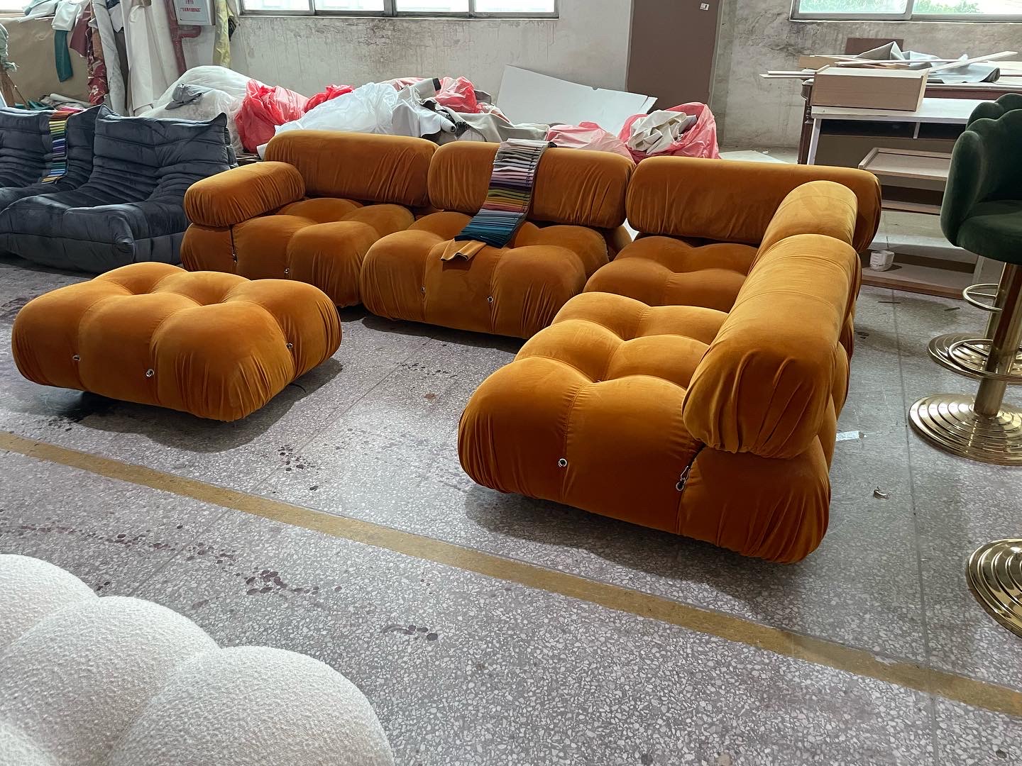 Cassina マリオベリーニ　ティルブリーソファ② 本革　68.2万　モダン リビングルーム家具断面ブークルソファソファリクライニング