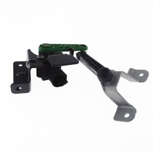 Nuevo Sensor de Nivelación de Faros Traseros Izquierdos para Audi A3 TT VW <span class=keywords><strong>Passat</strong></span> Golf MK7 5Q0512521J 5Q0 512 521G 5Q0 512 521F - Product Image 2