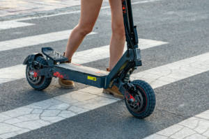 Nuevo y Popular en 2025, Scooter Eléctrico G2 Ultra con Batería de Litio, Diseño Plegable a Prueba de Agua y de Alta Velocidad - Product Image 5
