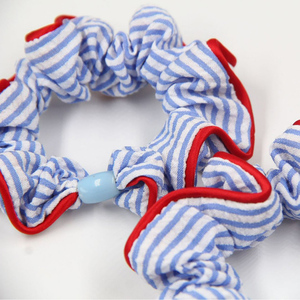 Chouchous élastiques en tissu rayé bleu bords rouges pour femmes et filles retour à l'école accessoires de <span class=keywords><strong>cheveux</strong></span> en gros - Product Image 4