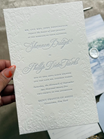 Invitations de mariage personnalisées de luxe élégantes en papier coton gaufré floral, suite d'invitations imprimées en typographie avec détails en feuille d'argent et d'or