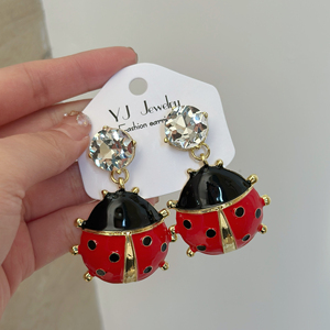 Elegante bella serie di insetti coccinella <span class=keywords><strong>orecchini</strong></span> squisita moda piccoli animali tema accessori per gioielli per feste regali quotidiani - Product Image 1