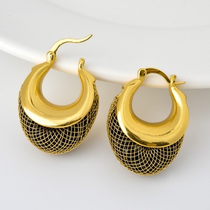 Pendientes de Aro Clásicos de Latón con Baño de Oro de 14K, Hipoalergénicos, de Diseño, para Mujer, Venta al Por Mayor, Alta Calidad - Product Image 3