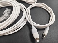 Cable de Datos Trenzado de Nailon Blanco de 1M con Carga Rápida PD de 20W Tipo-C para Dispositivos iOS, Auriculares y Computadoras (Venta al Por Mayor)