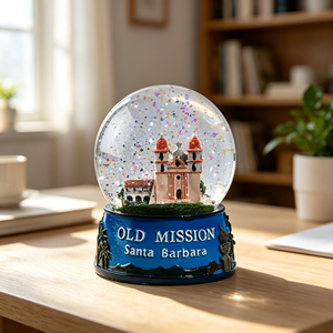 Globe à neige personnalisé <span class=keywords><strong>en</strong></span> résine représentant la vieille mission de Santa Barbara, objet d'art et souvenir de collection - Product Image 3