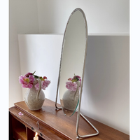 Vente en gros vanité de table élégante et moderne luxe miroir de maquillage ovale cosmétique en métal doré décoration pour la chambre à coucher