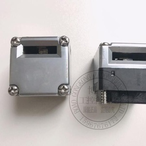 Interruptor de Proximidad IDEC HS5E D4 G4 VF4 VF7Y C7Y D7Y F7Y G7Y VD4 VJ4 Metálico 24V IP22 para Uso Industrial - Product Image 1