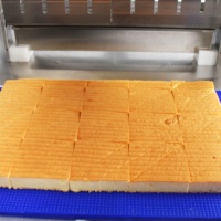 Automatische Ultraschall-Kuchen- und Brotschneidemaschine für gleichseitige Dreieckstücken – Hochgeschwindigkeits-Lebensmittelschneider