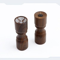 Outil de réparation de pointe de queue de billard 2-en-1 : Piqueur et ponceuse avec poignée antidérapante à texture bois – Accessoire d'entretien pour pointe de queue