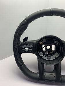 Volant de course pour W205 W213 X253 C300 E300 S450 GLC300 Classe G, en cuir perforé, pour un style performance - Product Image 3