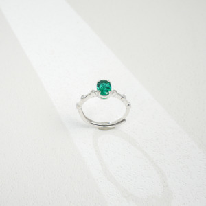 Niche Design Romantic Oval Cut <b>Emerald</b> Gemstone <b>Ring</b> with Rhodium Plating 925 <b>Silver</b> - Product Image 5
