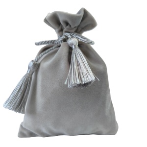 Sac à cordon personnalisé avec logo, pompon en velours, pochette d'emballage cadeau pour bonbons de mariage - Product Image 1