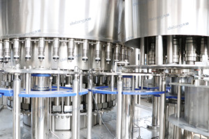 Tự động tích hợp xử lý nước uống, lọc, làm đầy và đóng chai dây chuyền sản xuất với quy trình làm việc tự động - Product Image 3