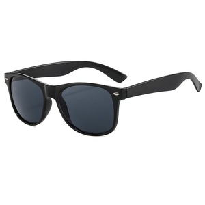 Lunettes de soleil rétro carrées UV400 tendance pour hommes et femmes, couleur gris riz, effet tache d'encre, vente en gros - Product Image 5