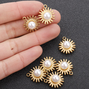 จี้มุกดวงอาทิตย์ทรงเรขาคณิตสแตนเลสชุบทอง18K สำหรับการทำต่างหู - Product Image 1