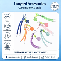 Porte-clés en corde nouée avec pendentif Smiley, mousqueton coloré, cordon tressé, lanière de sac, breloque de sac à dos, accessoire suspendu en peluche