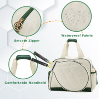 Sac fourre-tout de tennis en coton bouffant de nylon matelassé blanc de luxe pour femmes avec logo personnalisé de padel pour sac de raquette de pickleball de gymnastique en plein air