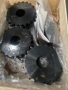 Fourniture de nouveaux 80 tonnes de chargement nominal 10m RTG pignon d'entraînement de portique ZPMC grue à portique montée sur rail palan de boîte de vitesses avec Z = 11 pièces de rechange - Product Image 3