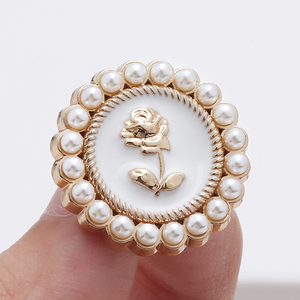 Nhà Máy Bán Buôn Dập Nổi Hợp Kim Áo Nút Tùy Chỉnh Kim Loại Biểu Tượng Chân Nút Cho Quần Áo May - Product Image 5