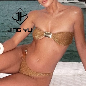ชุดบิกินี่แบบสั่งทำพิเศษ พร้อมอุปกรณ์ตกแต่งโลหะเงา ชุดว่ายน้ำแบบ Bandeau ผลิตตามแบบ OEM คุณภาพสูง ผลิตจากโพลีเอสเตอร์ ไมโครบิกินี่ - Product Image 1