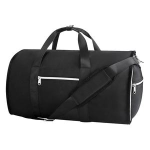 Échantillon gratuit Housse de costume en cuir vegan imperméable, multifonctionnelle et pliable, Sac à vêtements en cuir véritable de qualité supérieure pour hommes - Product Image 6