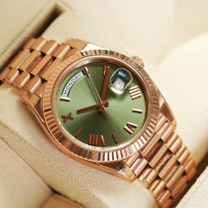 นาฬิกากลไกจักรกลอัตโนมัติหน้าปัดสีเขียวแซฟไฟร์สีทองตัวเรือนสแตนเลส904l หรูหรา