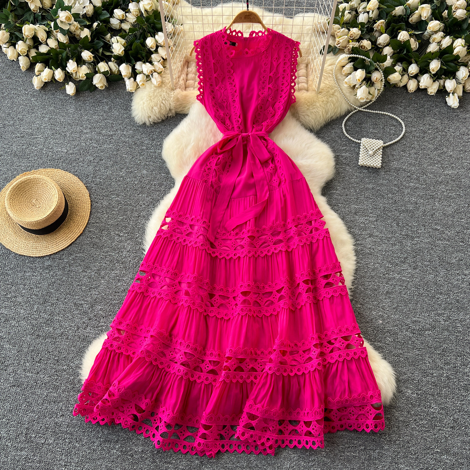 Buy In Bulk Round Neck Design Sleeveless Lace Dress Elegant A-Line  Silhouette | Alibaba.com