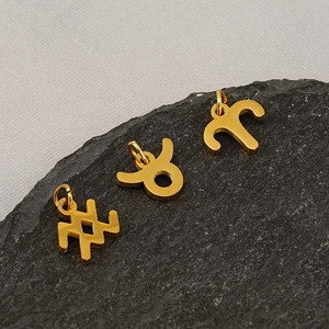 YF8342 Colgantes Versátiles y Modernos con Diseño <span class=keywords><strong>de</strong></span> los Doce Signos del Zodiaco, Chapados en Oro <span class=keywords><strong>de</strong></span> 18K, Resistentes al Agua, <span class=keywords><strong>de</strong></span> Acero Inoxidable - Product Image 4