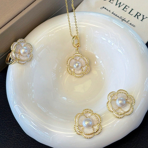 Nouveauté : Ensemble de bijoux en trois pièces Camellia, perles d'eau douce naturelles de qualité, plaqué or 14 carats, design 3D, style chinois classique - Product Image 4
