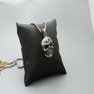 Collar con Colgante de Calavera de Acero Inoxidable, Moderno, Plateado y Negro, Unisex, para Regalo - Product Image 2