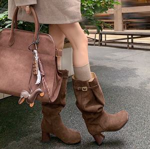 Designer Cow Leather Women's Chelsea Boots with Pointed Zipper Closure Height Increased Autumn Winter Western Shoes - Product Image 4