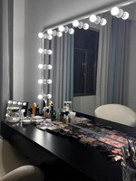 Studio photo professionnel de style européen, table de maquillage extra large avec cadre en bois BTDT057 avec éclairage pour boutique de robes de mariée