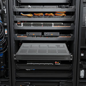 Boîtier industriel en aluminium OEM 19 pouces, haute précision, anodisé gris, pour montage en rack 1U, pour GPU - Product Image 6