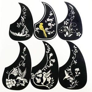 Protector <span class=keywords><strong>de</strong></span> Guitarra Acústica con Diseño <span class=keywords><strong>de</strong></span> Flor Negra y Plateada, Forma <span class=keywords><strong>de</strong></span> Gota <span class=keywords><strong>de</strong></span> Agua, Antiarañazos, para Guitarras <span class=keywords><strong>de</strong></span> 40 y 41 Pulgadas - Product Image 1