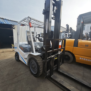 รถยกดีเซล FD35 3.5Ton มือสองที่เชื่อถือได้สำหรับ Komatsu สำหรับรถยกของญี่ปุ่น - Product Image 2