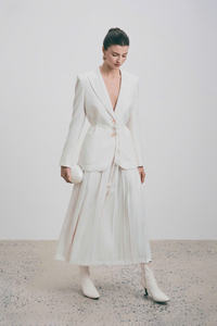 Blazer élégant de style d'été pour les femmes de haute qualité simple boutonnage vietnamien-fait avec costume d'affaires de méthode de tissage non tissé - Product Image 3