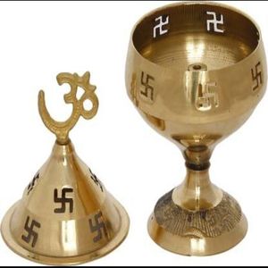 Diya à huile recouvert de laiton pour les cérémonies de Pooja Aarti au temple familial indien et cadeau de retour parfait pour les occasions festives - Product Image 1