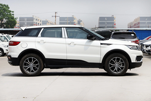 Voitures <span class=keywords><strong>d</strong></span>'<span class=keywords><strong>occasion</strong></span> Landwind X7 2018 SUV 5 portes 5 places Automatique Conduite à gauche Pneus R17 Caméra de recul Émissions Euro VI Alliage <span class=keywords><strong>d</strong></span>'aluminium global Foncé - Product Image 6