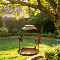 Door de natuur geïnspireerde metalen vogelvoederbak met vlinders, hangend voor buiten, gazon, tuin, huisdecoratie