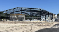 Bâtiment préfabriqué GloStar pour terrain de pickleball en structure acier, salle de sport intérieure, centre sportif multi-terrains