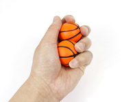 Ballon de basket miniature en mousse PU de 4 cm pour enfants, jouet sportif transfrontalier, balle solide anti-stress à presser à la main